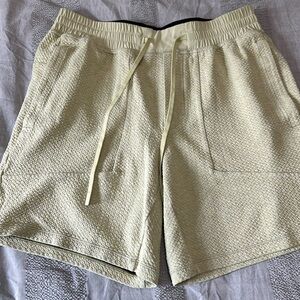 Men’s lululemon shorts